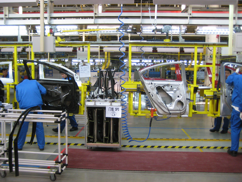 The difference between ordinary assembly line and suspension assembly line